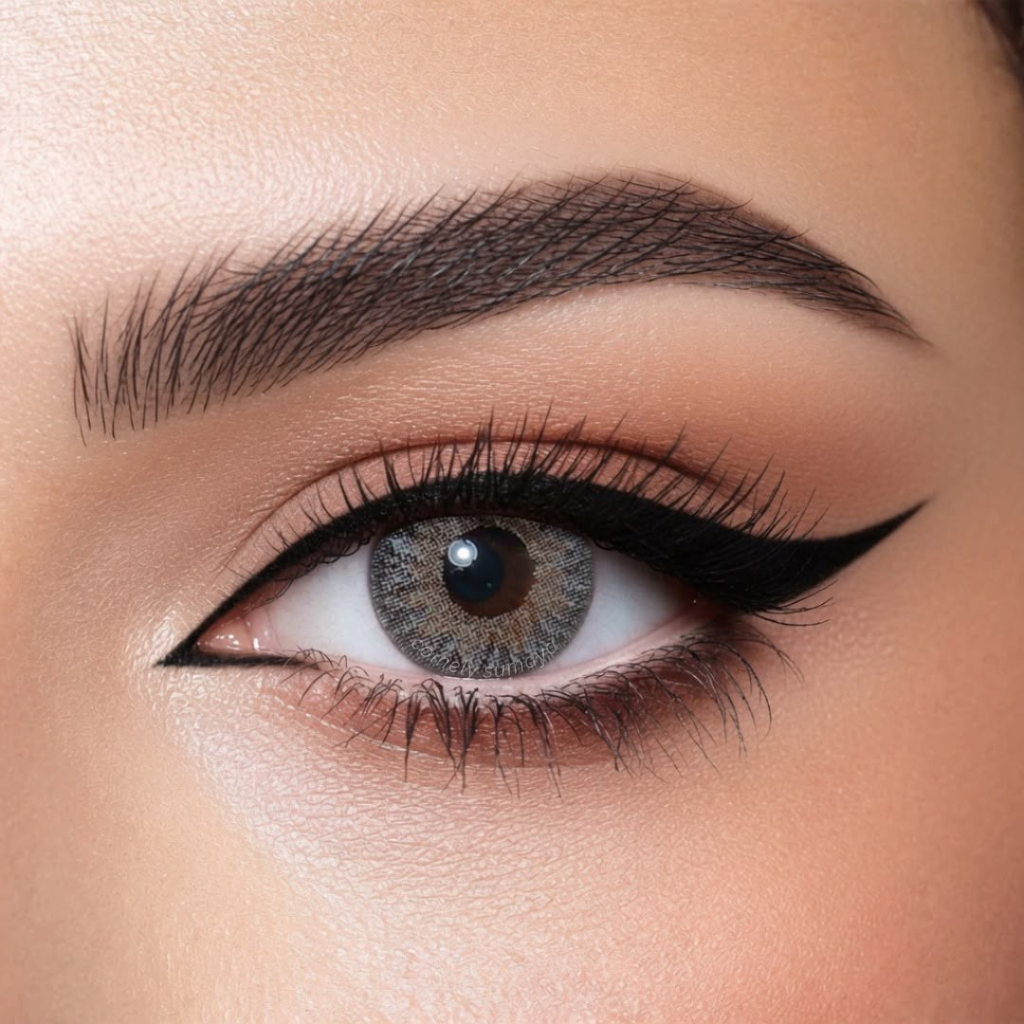 Bella Natural colored contact lens on eye